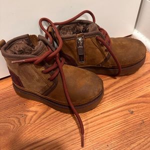 Toddler Nuemel Ugg size 10